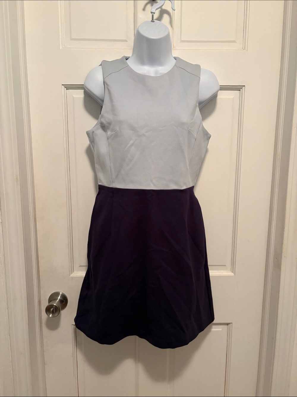 French Connection Sleeveless Two-Tone Fit & Flare Dress in Light Gray/Navy s 10